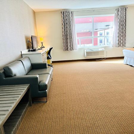 Southfort Inn Fort Saskatchewan Экстерьер фото