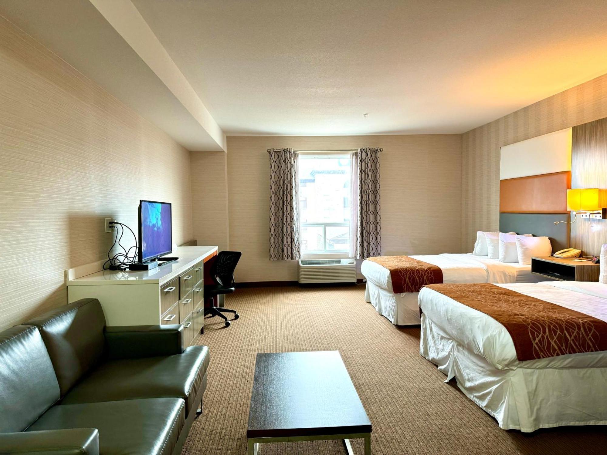 Southfort Inn Fort Saskatchewan Экстерьер фото