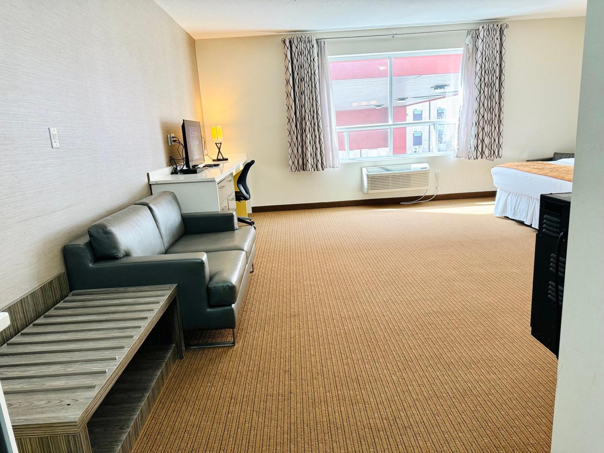 Southfort Inn Fort Saskatchewan Экстерьер фото