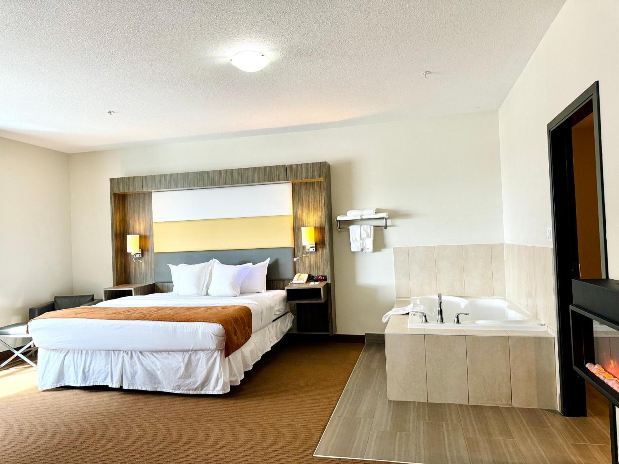 Southfort Inn Fort Saskatchewan Экстерьер фото