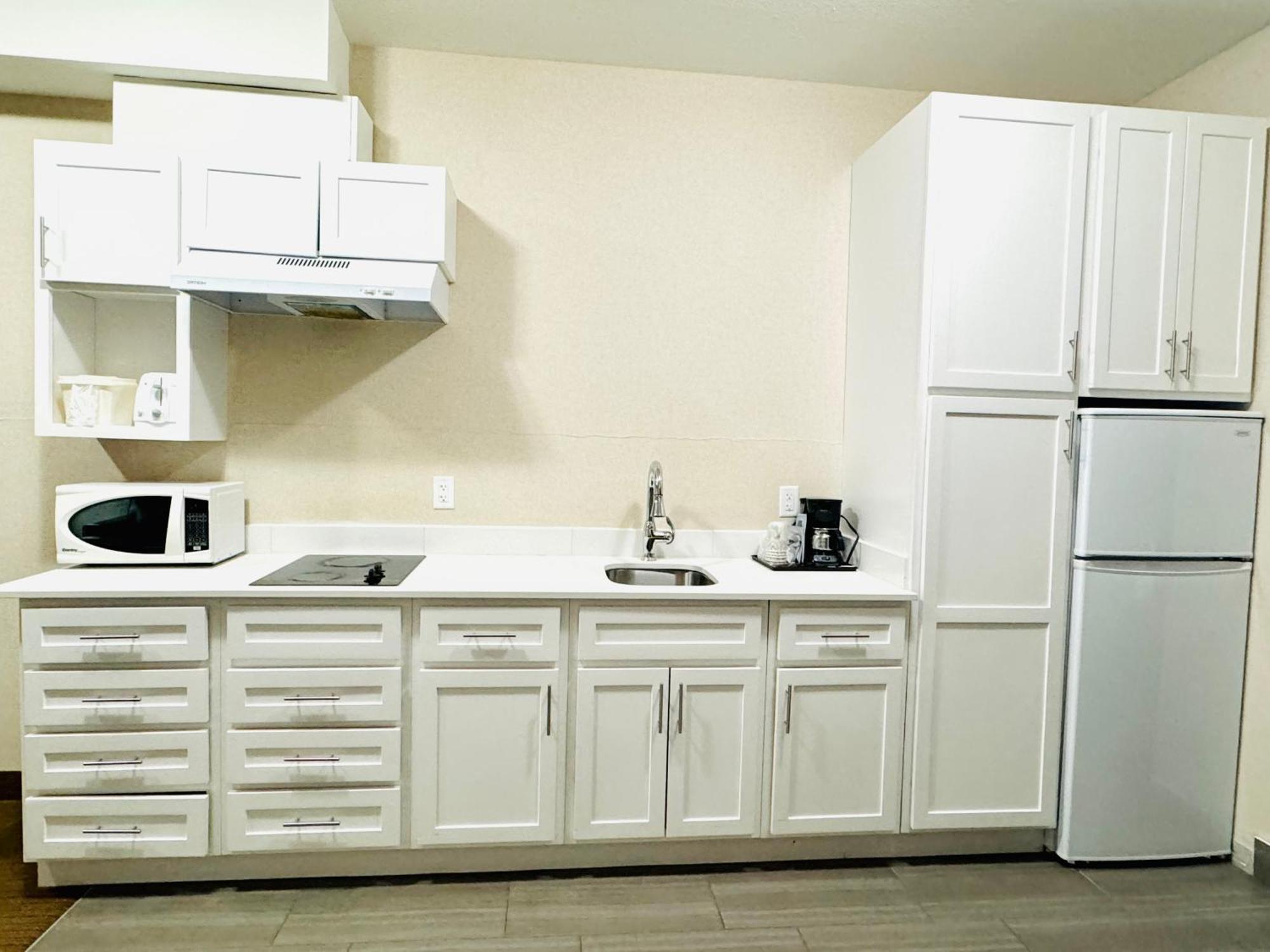 Southfort Inn Fort Saskatchewan Экстерьер фото