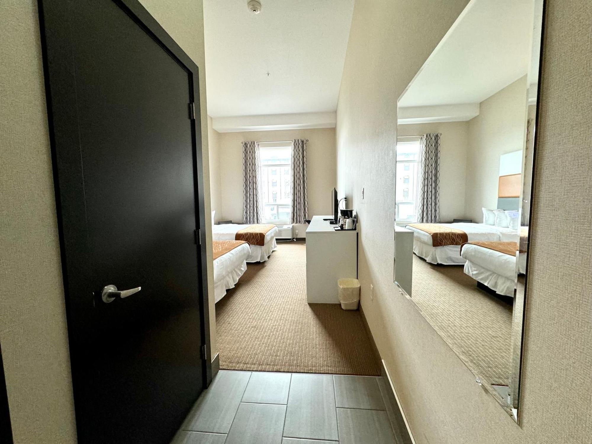 Southfort Inn Fort Saskatchewan Номер фото