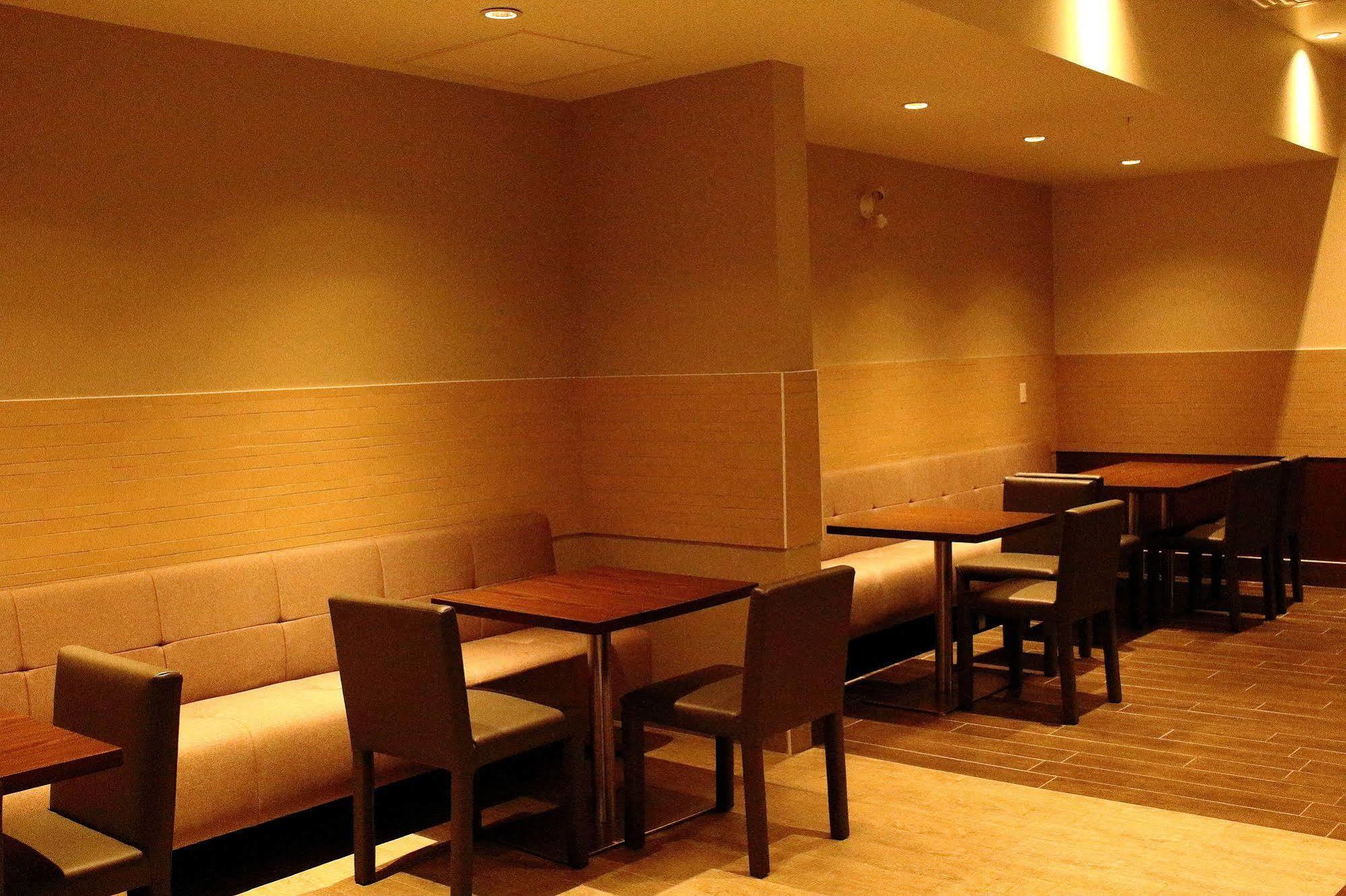 Southfort Inn Fort Saskatchewan Экстерьер фото